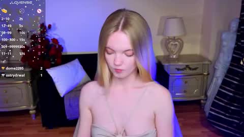 Snapshot of roses_kate chatting on October 3, 11:51 am Sweety Kate online show from October 3, 11:51 am