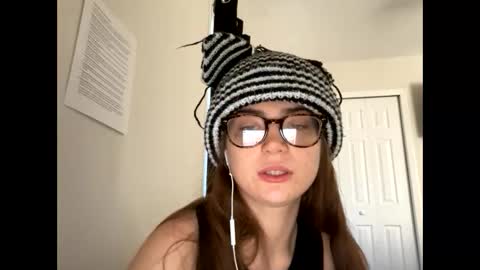 Snapshot of roseyla1 chatting on February 2, 2:49 pm roseyla1 online show from February 2, 2:49 pm