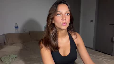 Roshelle online show from February 23, 12:35 pm