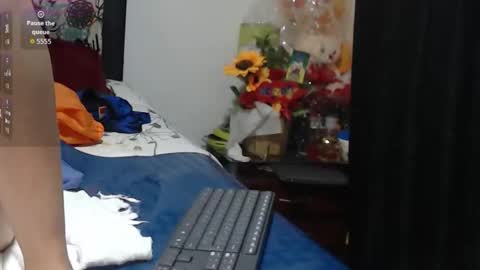 roshy online show from October 4, 6:17 pm