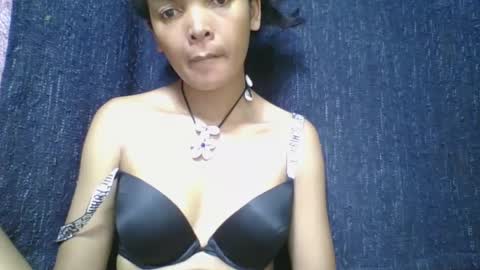 Snapshot of rosia685234 chatting on March 3, 5:39 pm rosia685234 online show from March 3, 5:39 pm