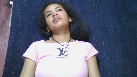 Snapshot of rosia685234 chatting on March 4, 4:06 am rosia685234 online show from March 4, 4:06 am