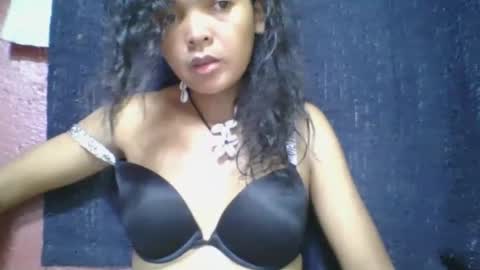 Snapshot of rosia685234 chatting on March 4, 11:40 am rosia685234 online show from March 4, 11:40 am