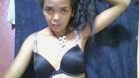 Snapshot of rosia685234 chatting on March 4, 6:39 pm rosia685234 online show from March 4, 6:39 pm