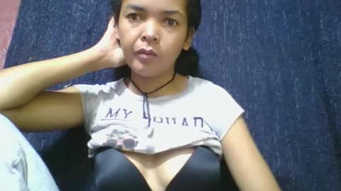 Snapshot of rosia685234 chatting on March 10, 3:56 am rosia685234 online show from March 10, 3:56 am