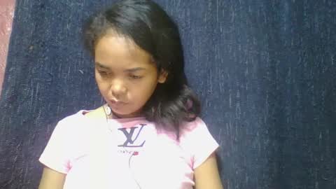 Snapshot of rosia685234 chatting on March 12, 12:15 pm rosia685234 online show from March 12, 12:15 pm