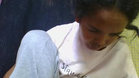 Snapshot of rosia685234 chatting on October 5, 5:06 am rosia685234 online show from October 5, 5:06 am