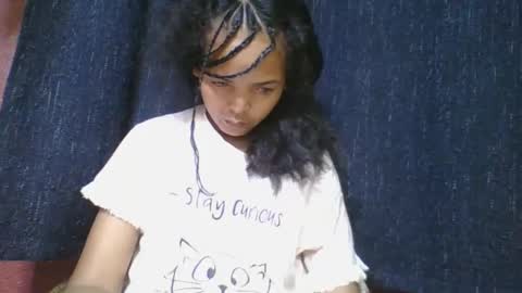 Snapshot of rosia685234 chatting on November 29, 7:39 pm rosia685234 online show from November 29, 7:39 pm