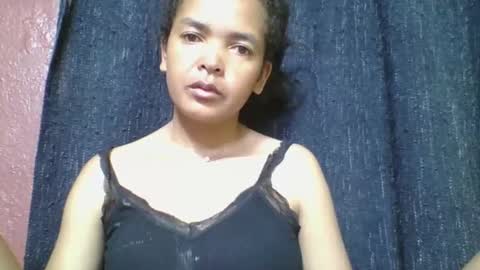 rosia685234 online show from April 21, 2:51 am