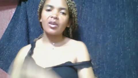 Snapshot of rosia685234 chatting on April 29, 3:38 pm rosia685234 online show from April 29, 3:38 pm