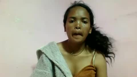 Snapshot of rosia685234 chatting on July 28, 1:21 pm rosia685234 online show from July 28, 1:21 pm