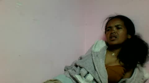 Snapshot of rosia685234 chatting on July 28, 2:35 pm rosia685234 online show from July 28, 2:35 pm