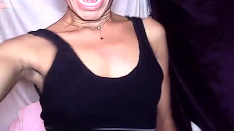 Snapshot of rosie6601 chatting on July 16, 5:08 pm rosie6601 online show from July 16, 5:08 pm