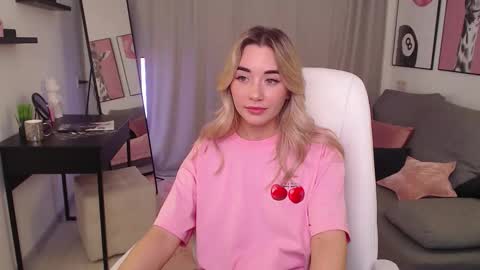 Rosie online show from November 13, 1:04 am