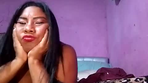 Snapshot of rosmerynava chatting on February 12, 2:35 am rosmerynavarro online show from February 12, 2:35 am