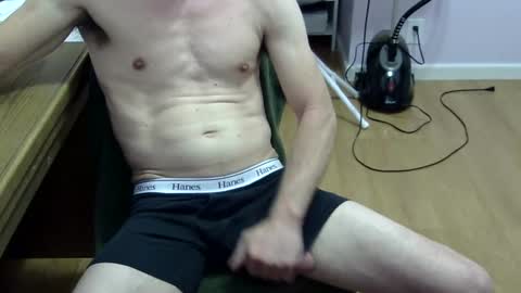 ross96180 online show from March 3, 1:31 am