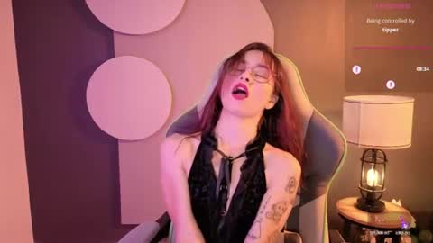 Snapshot of rosse_98_ chatting on June 11, 2:37 pm Miss Rosse online show from June 11, 2:37 pm