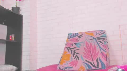 Snapshot of rosse_thompson11 chatting on January 13, 10:13 pm rosse_thompson11 online show from January 13, 10:13 pm