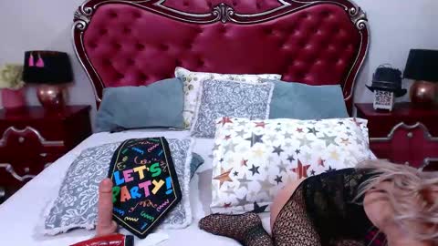 Rosse Cougar  online show from November 15, 6:11 am