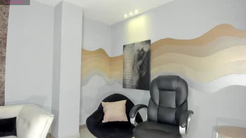 Rossie Rivers online show from April 12, 5:51 pm