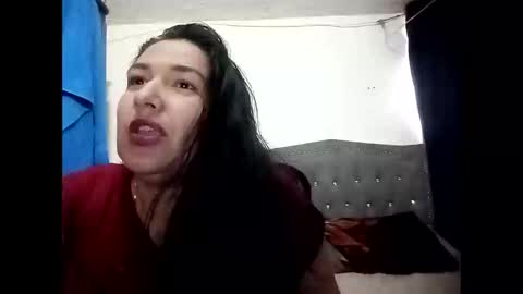 rossiteylor368516 online show from May 21, 6:15 pm