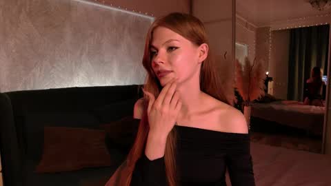 rosy_black_ online show from April 24, 6:54 pm