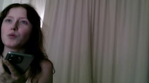 Snapshot of rosy_petal chatting on May 23, 7:24 am rosy_petal online show from May 23, 7:24 am