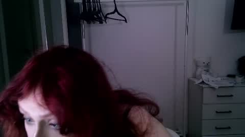 Snapshot of rosy_petal chatting on July 13, 1:19 am rosy_petal online show from July 13, 1:19 am