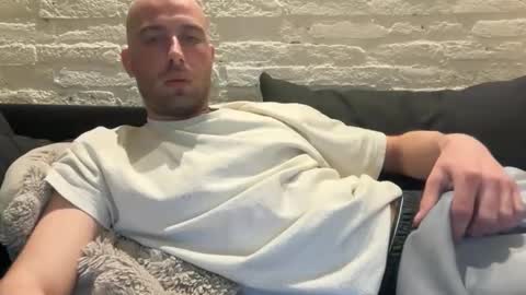 rotteei1 online show from April 6, 3:57 pm