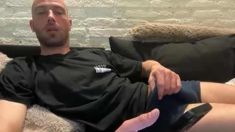 rotteei1 online show from April 22, 5:14 pm