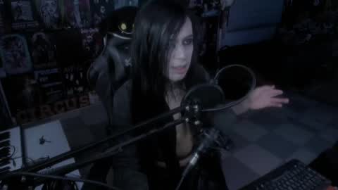 Snapshot of rotten_dreams chatting on February 13, 10:54 pm rot online show from February 13, 10:54 pm