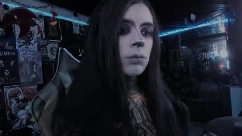 Snapshot of rotten_dreams chatting on September 24, 10:57 pm rot online show from September 24, 10:57 pm