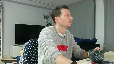 roubarixx online show from December 4, 8:12 am