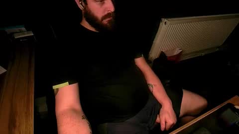 Snapshot of roughwonder chatting on October 13, 6:13 am Luke online show from October 13, 6:13 am