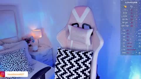 Snapshot of rouse_benett27 chatting on December 7, 1:14 am online show from December 7, 1:14 am