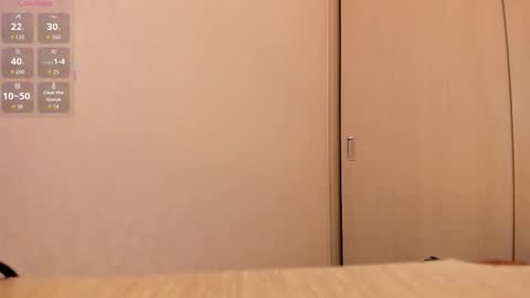 Snapshot of rouse_hallberg_ chatting on November 15, 1:03 am DREAM online show from November 15, 1:03 am