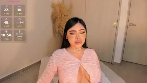 Snapshot of rouse_hallberg_ chatting on May 27, 10:40 pm DREAM online show from May 27, 10:40 pm