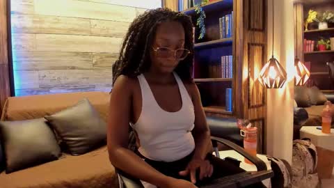 rouselux online show from February 28, 7:26 pm