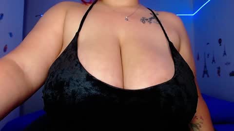 Snapshot of rousrossell_4 chatting on December 8, 1:13 am Call me Rous  online show from December 8, 1:13 am
