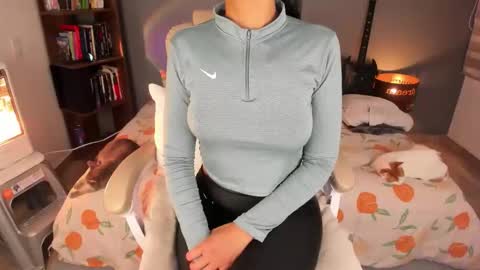 Rouss marie henao  online show from September 25, 9:13 am