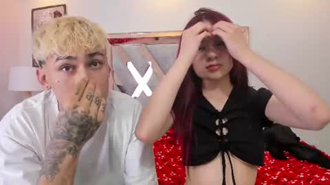 Snapshot of rousse_n_kenji chatting on August 5, 8:33 pm rousse_n_kenji online show from August 5, 8:33 pm
