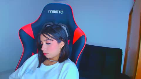 rousse_violet online show from September 18, 10:01 pm