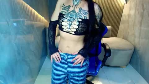 Roux  online show from November 19, 7:47 pm