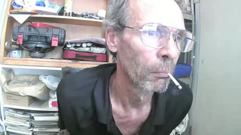 Snapshot of rover_ chatting on February 14, 2:18 am rover_ online show from February 14, 2:18 am