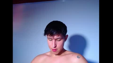Snapshot of rowanboy23 chatting on June 21, 9:50 pm rowanboy23 online show from June 21, 9:50 pm