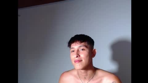 Snapshot of rowanboy23 chatting on July 19, 12:03 am rowanboy23 online show from July 19, 12:03 am