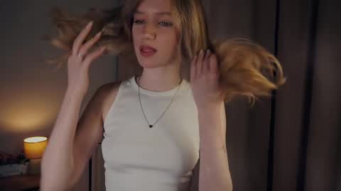 Stella online show from February 12, 7:13 pm