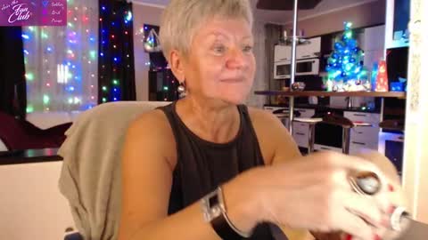 Roxana online show from December 31, 6:13 pm