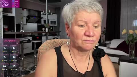 Roxana online show from February 12, 6:30 pm