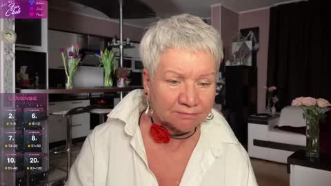 Roxana online show from March 8, 6:05 pm